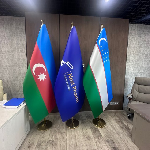 Кабинетный набор флагов Bayroq House